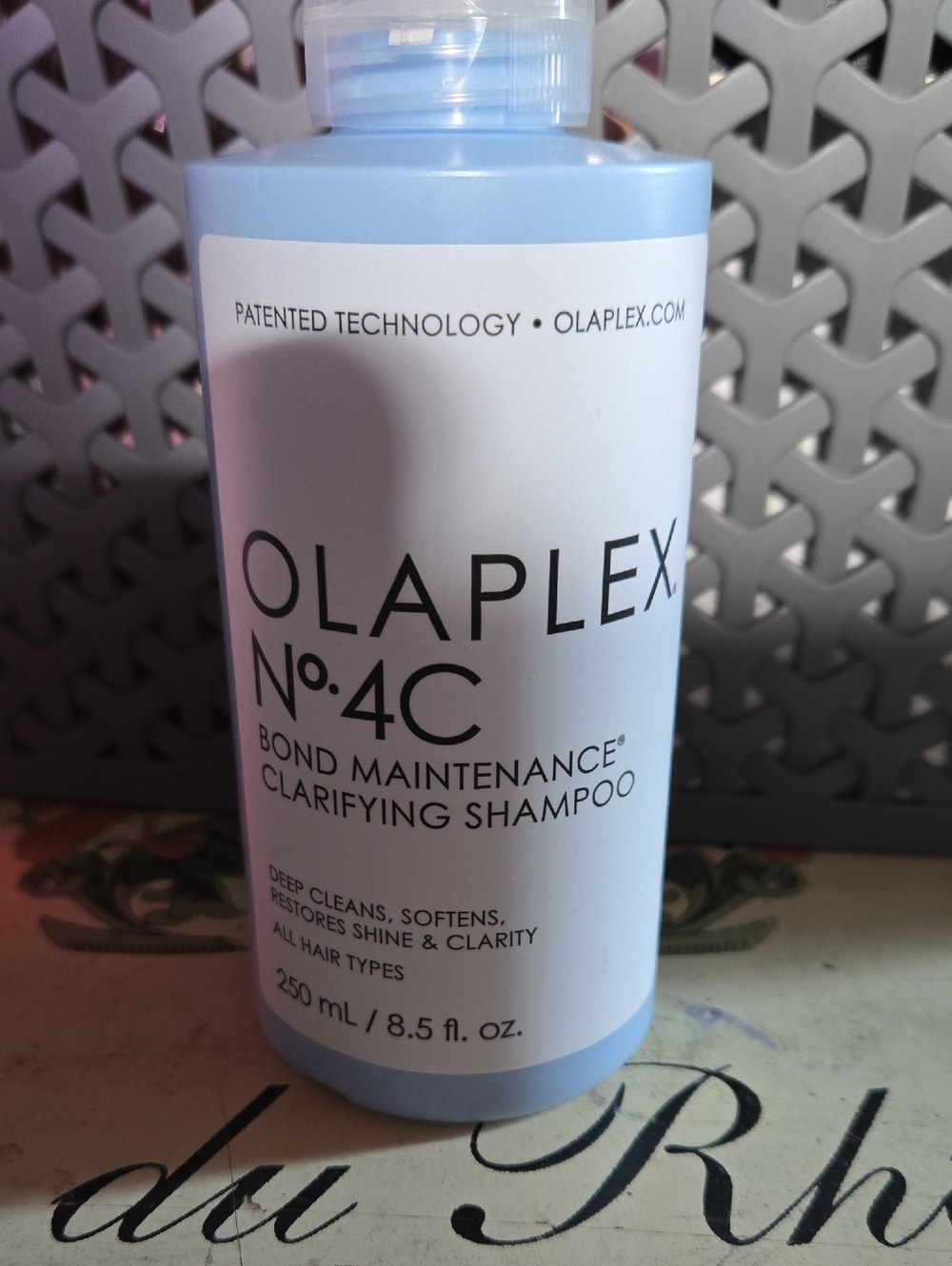OLAPLEX No.4C Bond Maintenance Clarifying Shampoo